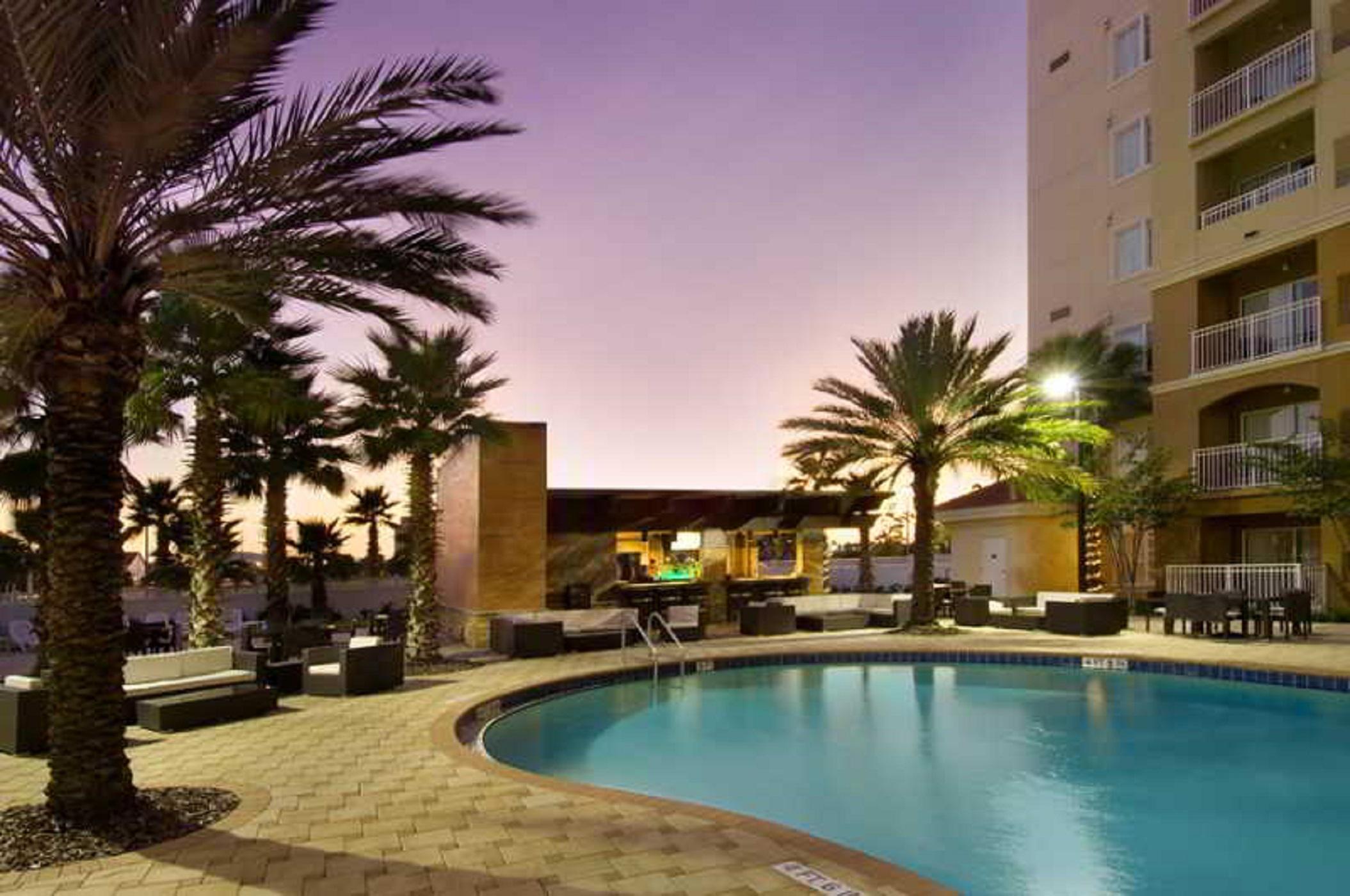 The Point Hotel & Suites Universal Орландо Екстериор снимка