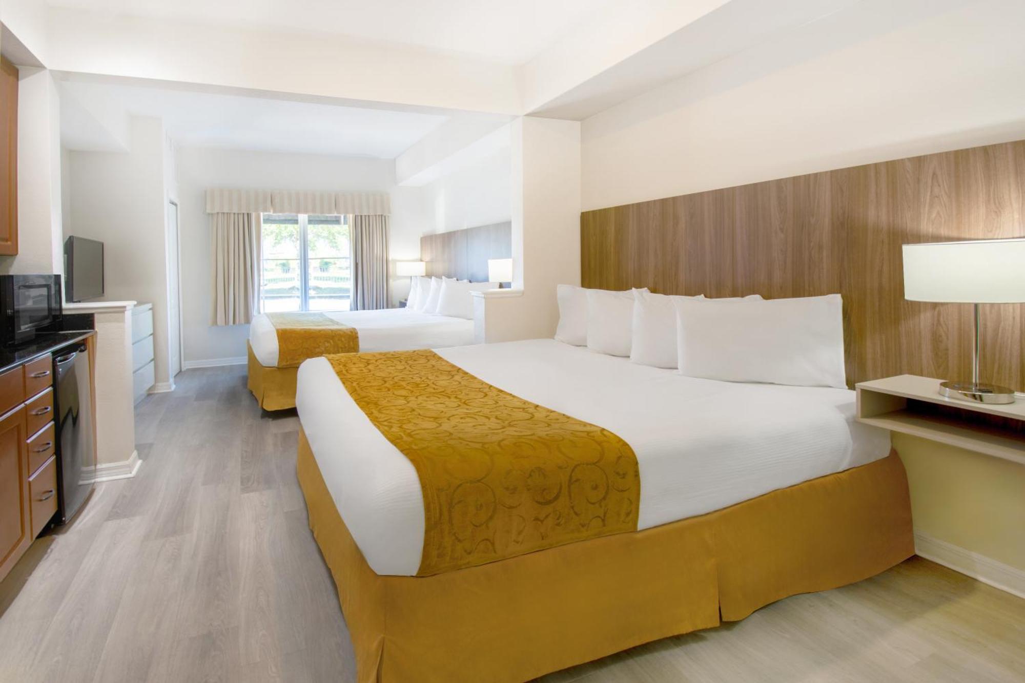 The Point Hotel & Suites Universal Орландо Екстериор снимка