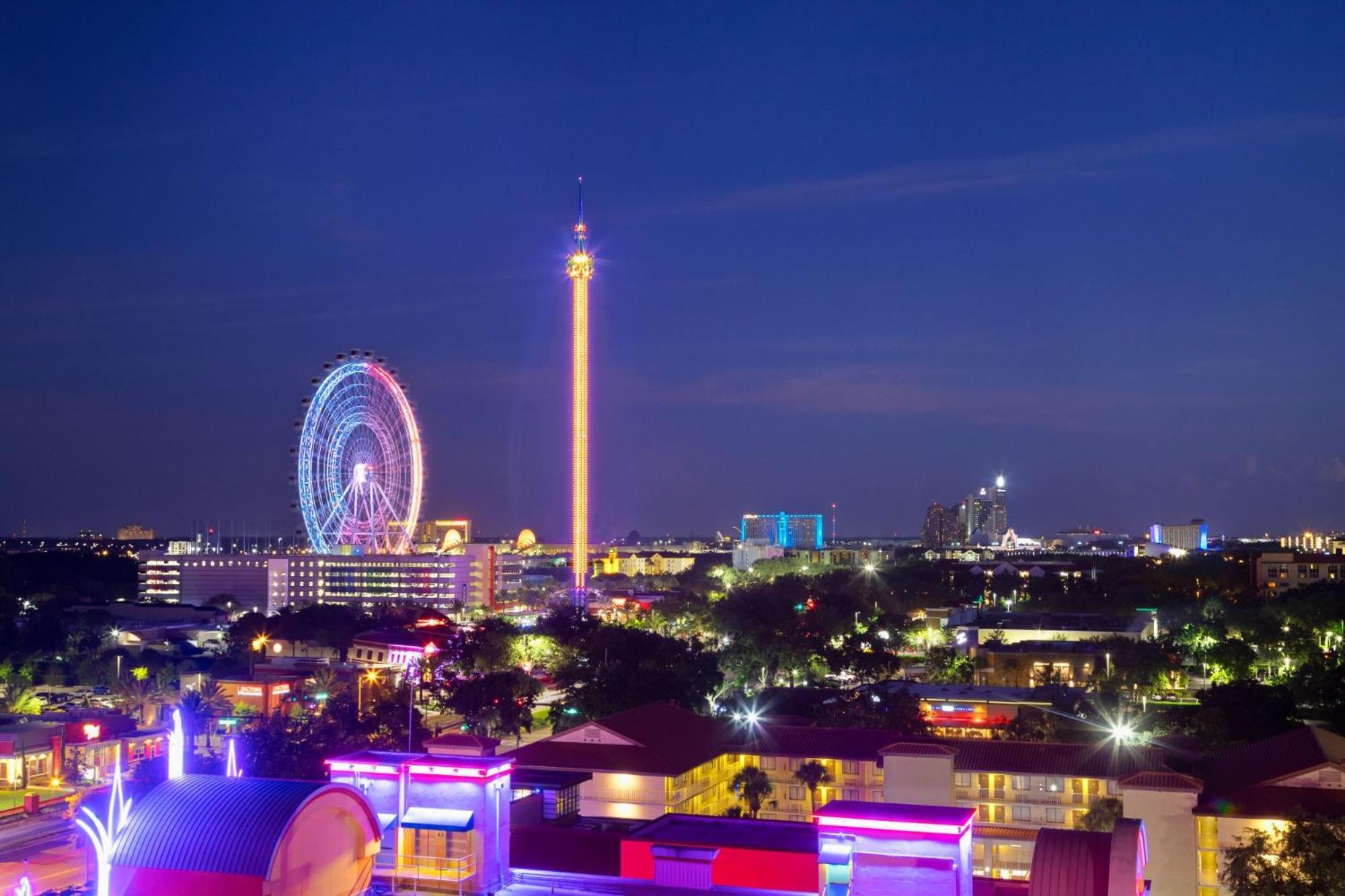 The Point Hotel & Suites Universal Орландо Екстериор снимка