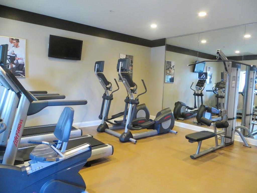 The Point Hotel & Suites Universal Орландо Екстериор снимка